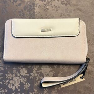 NEW WITH TAGS Coco & Carmen Beige Wristlet